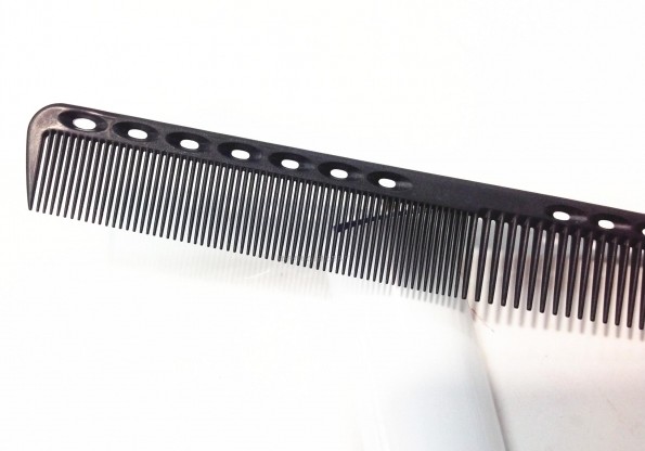 Peine de corte de carbon